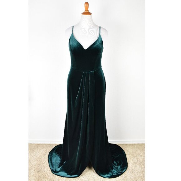 Revelry Velvet Formal Gown Classic Emerald - 16 - Picture 1 of 9